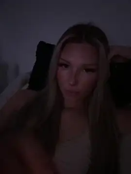 Chat +18 de blondeeee ao vivo