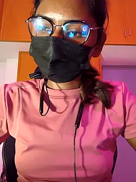 XXX chat uživo modela Asmiratamil