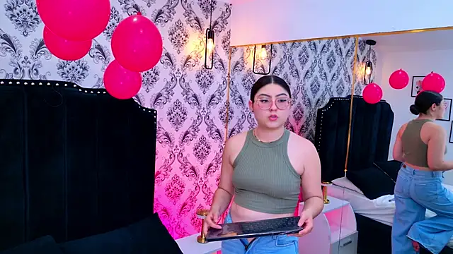 Mia_Reize 即時 XXX 聊天