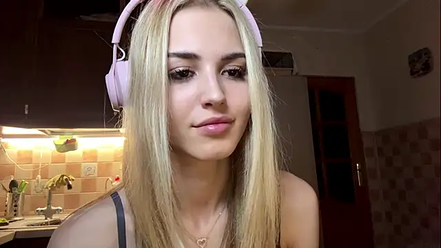 XXX chat uživo modela Evva_mayy