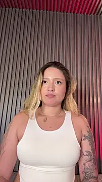 MiaPetit_のライブXXXチャット