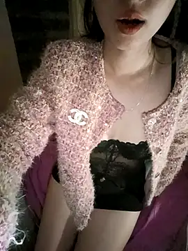 Jun-Mzzz's Live XXX Chat