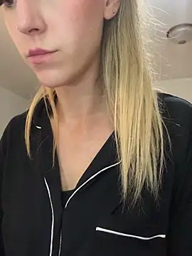 nicole_98's Live XXX Chat