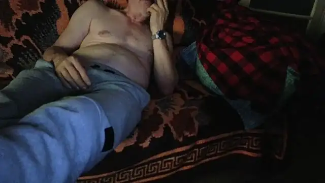 Show webcam de cumloverboyxx69