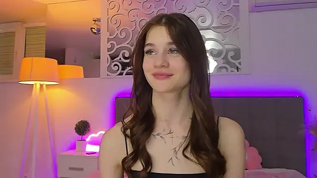 Chat +18 de LuisaClover ao vivo