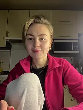 Chat +18 de MartaLuna_ ao vivo