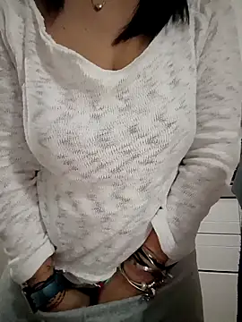 Lovmora: онлайн-секс-чат