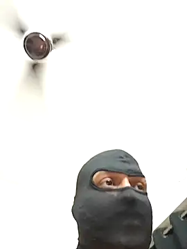 Pertunjukan Kamera Web Aria-Steve