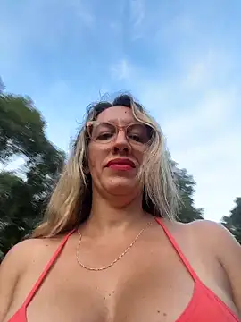 Gatitacarlita 现场XXX聊天