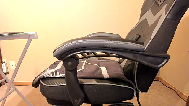 wanttobesucked2 élő XXX-chatje