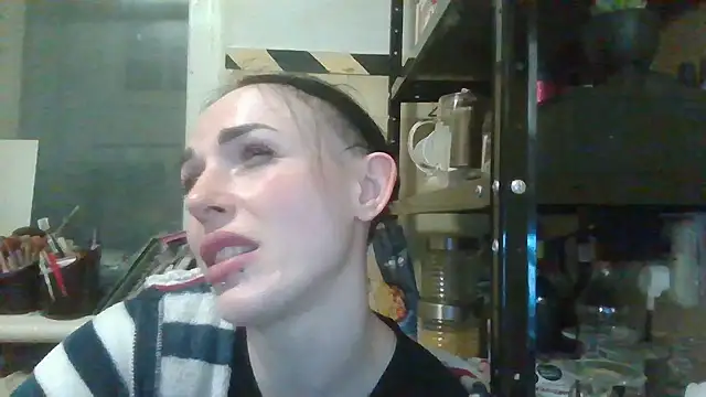 دردشة Trinsy_Love الجنسية المباشرة