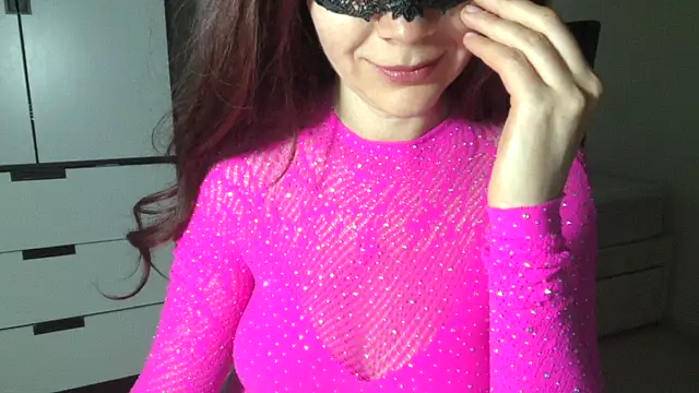 Aromaloveqq – Kamerová šou