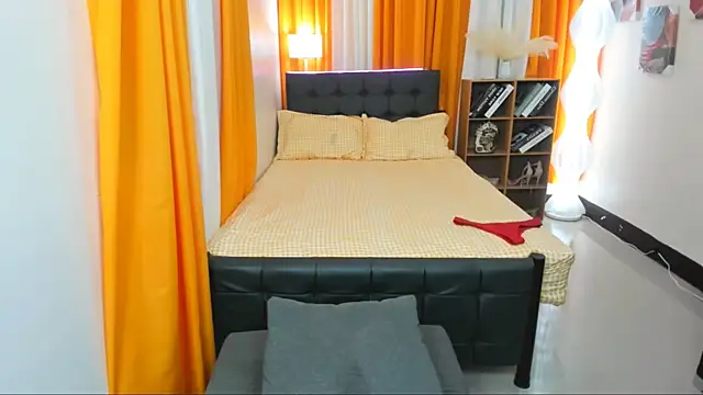 hotjessieempress Pertunjukan Webcam