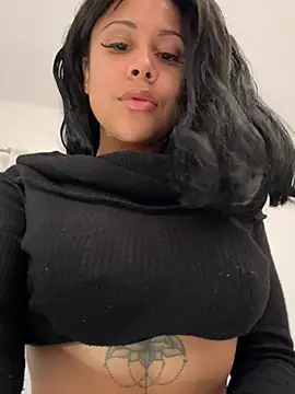 HaileyDiana élő XXX-chatje