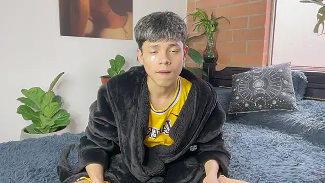 XXX chat uživo modela Andy_Belier23