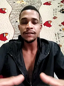 LATREL22ctmtrs Show in webcam