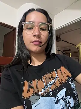 Val12777 live XXX chat