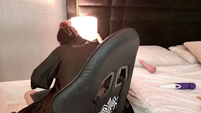 EllaEvanz's Live XXX Chat