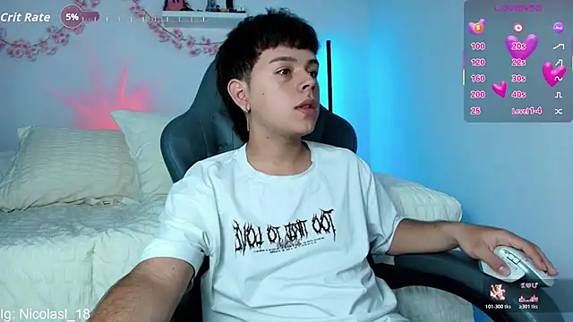 nico_leroy Show in webcam