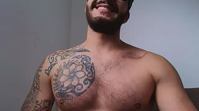 thomas_gun Chat XXX in diretta