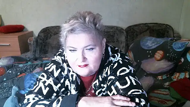 Lana555: онлайн-секс-чат