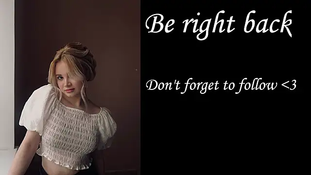 Show modela KariJarecke na web-kameri