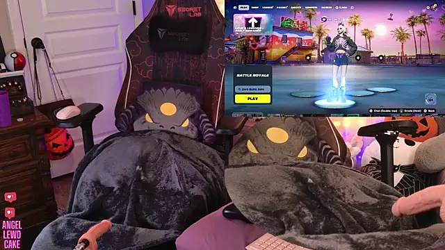 แชท XXX สดของ Angel-Lewd-Cake