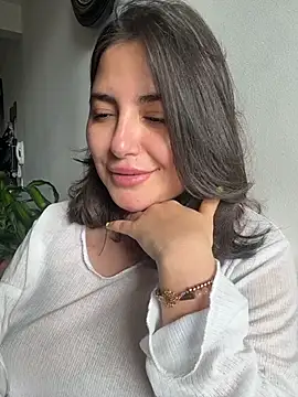 Chat +18 de sukhakunis1 ao vivo