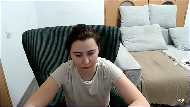 Show modela VioletaFlower7 na web-kameri