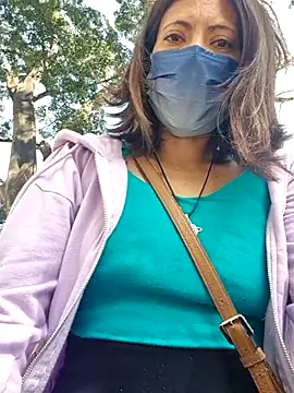 Chat +18 de LunaSweetLove ao vivo