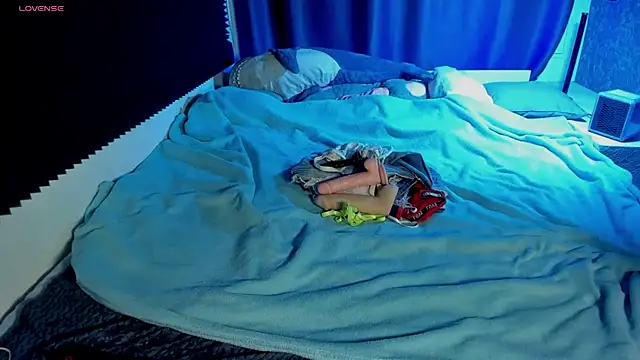 Show de KIKI_Krash na webcam