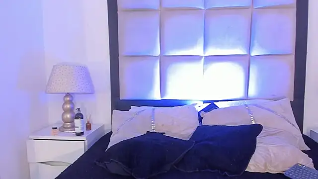 دردشة SussyFox الجنسية المباشرة