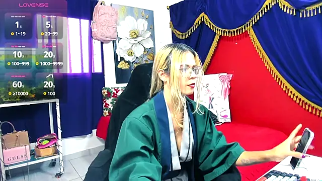 XXX chat uživo modela Angel_Dust420