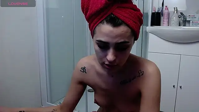 دردشة AlexxxiaStar الجنسية المباشرة