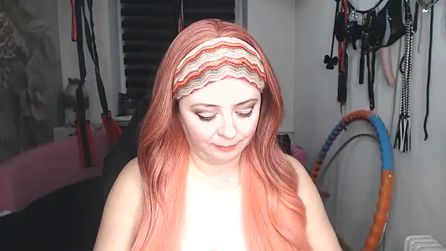 Chat +18 de MISSwithDOLLS ao vivo