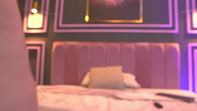 Tayler_Kim: онлайн-секс-чат