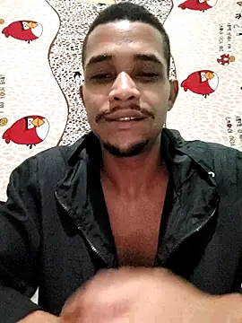 LATREL22ctmtrs – webcam-show