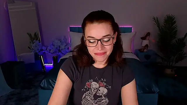 دردشة MarlaDewis الجنسية المباشرة