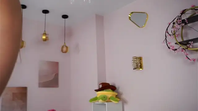 SunnivaCovil Chat XXX live