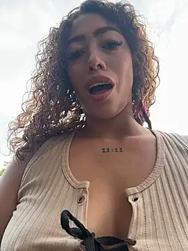 roxyrougee live XXX chat