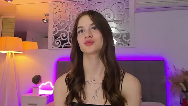 LuisaClover 라이브 XXX 채팅