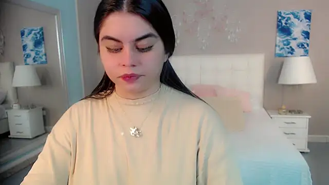 _Maddison_Ivanova_ élő XXX-chatje