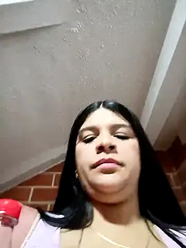 Layla-daringのライブXXXチャット