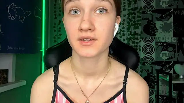 helgicuteness Live XXX-chat