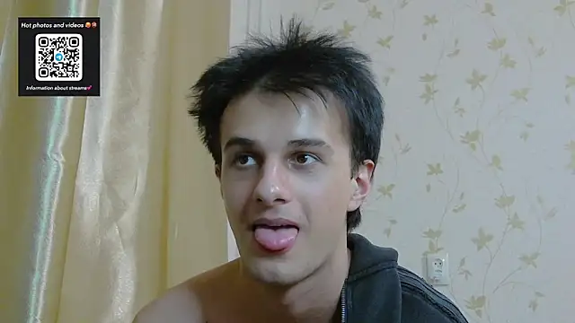 nuar_x – Kamerová šou