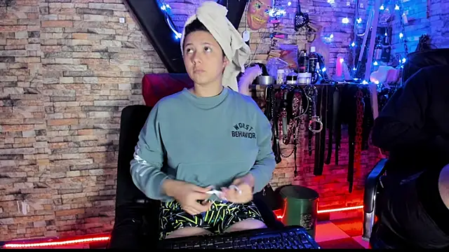 Liltildeman_moon élő XXX-chatje