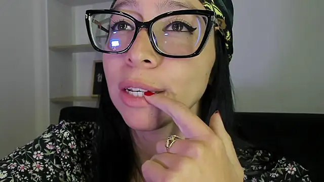 Katty_mouth 网络视讯表演