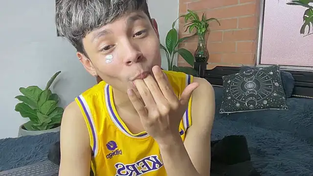 Czat XXX na żywo – Andy_Belier23