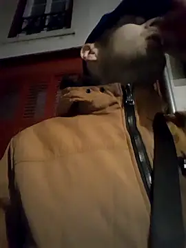 Živý XXX chat 80julien