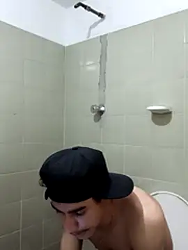 baby_22cm Show in webcam